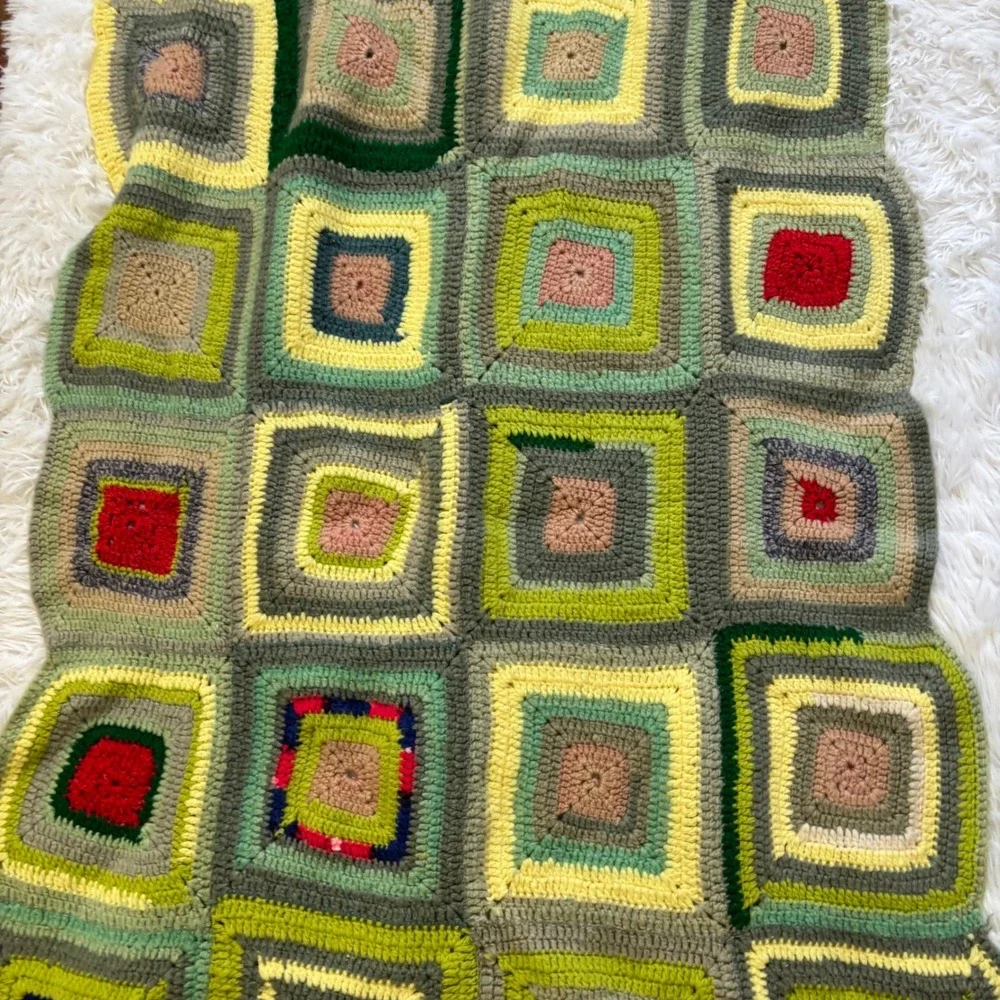 Vintage Hand Crochet Granny Blanket Afghan Earth Tone Green Beige Red Throw
